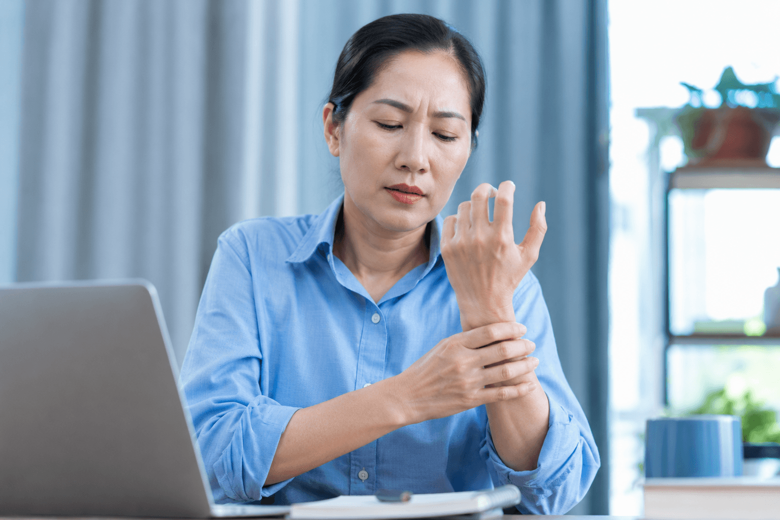 Hội Chứng Ống Cổ Tay: Nguyên Nhân, Dấu Hiệu, Chẩn Đoán Và Cách Điều Trị - Phòng khám Hiệp Lợi